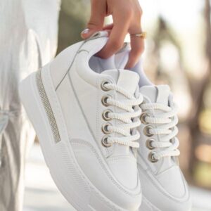 Alternative view of Lulu Beyaz Cilt Bağcıklı Spor Ayakkabı