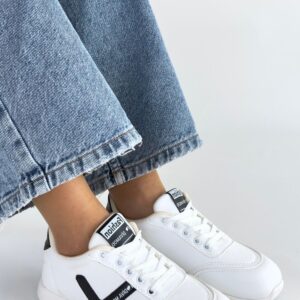 Jowen Beyaz Cilt Siyah Detaylı Bağcıklı Spor Ayakkabı