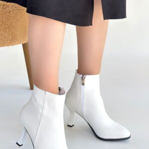 Alternative view of Mişha Beyaz Cilt Topuklu Bot