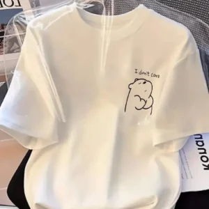 [Günlük T-Shirt] Hafif Kadın Günlük T-Shirt | Bol Kesim, Kısa Kollu, Yuvarlak Yaka, Eğlenceli Karikatür Ayı ve "Umrumda Değil" Baskı - Günlük Stil, İlkbahar/Yaz- Beyaz