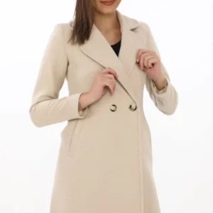 Kadın Kaşe Kaban – Siyah Yünlü Dokuma, Kruvaze Yaka, Astarlı, Cepli, Kuşaklı Uzun Boy Tesettür Uyumlu Kışlık Şık Kaban - Bej