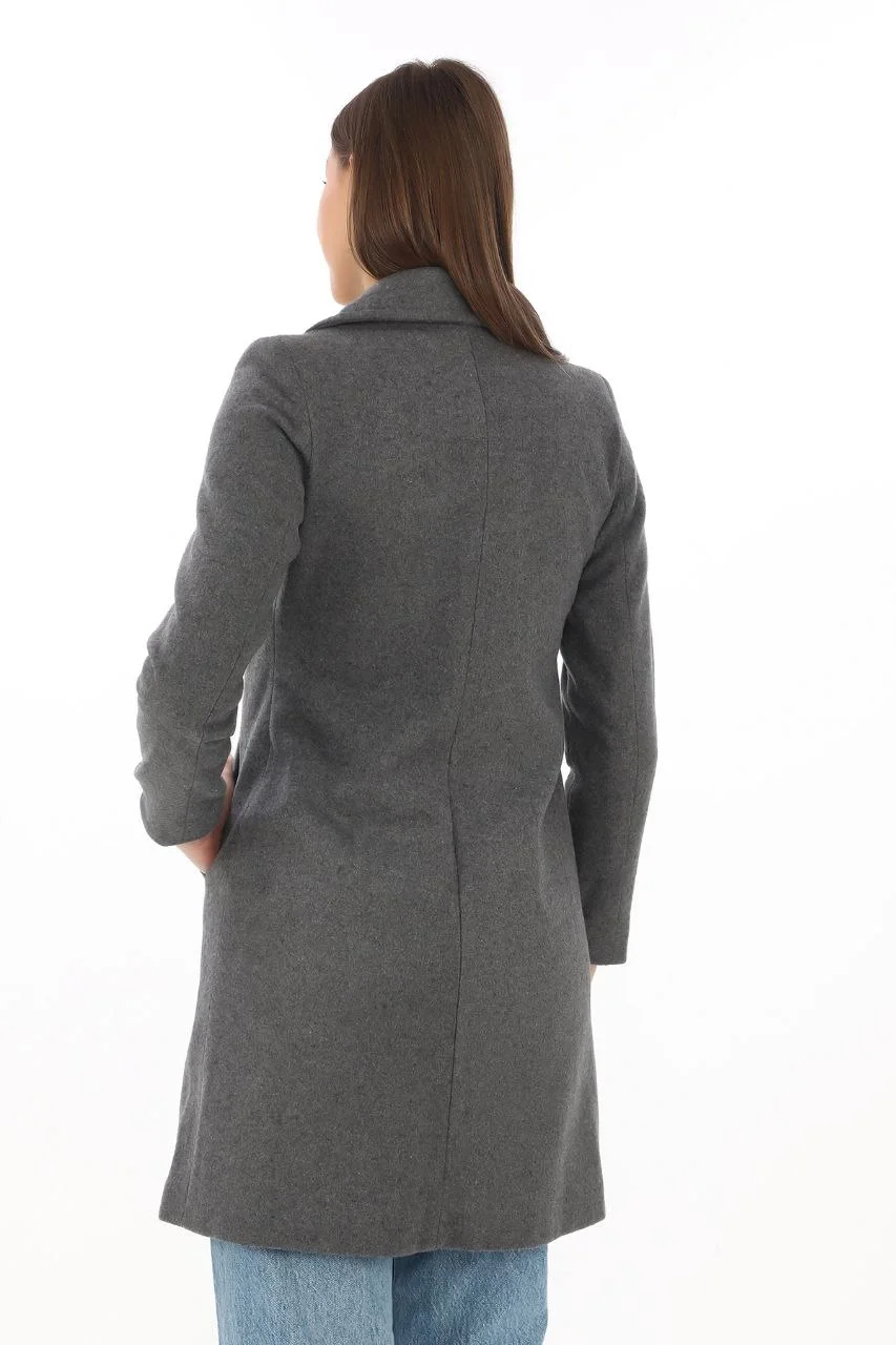 Kadın Kaşe Kaban – Siyah Yünlü Dokuma, Kruvaze Yaka, Astarlı, Cepli, Kuşaklı Uzun Boy Tesettür Uyumlu Kışlık Şık Kaban - Füme - Görsel 6