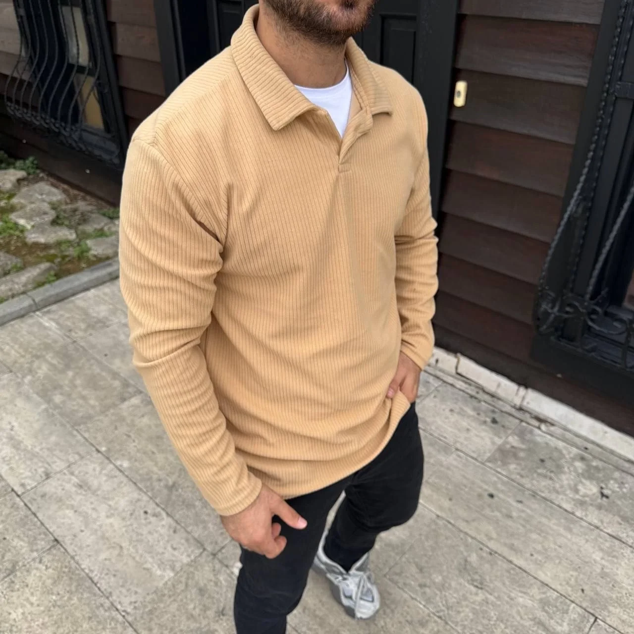 Erkek Fitilli Polar Sweatshirt – Düğmesiz Polo Yaka, Oversize Rahat Kalıp, Kalın Polar Kumaş, Kışlık ve Baharlık Şık Günlük Üst - Bej - Görsel 3