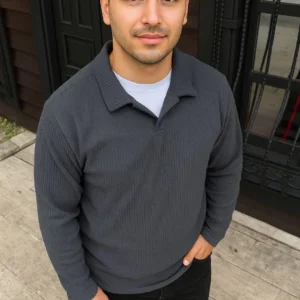 Erkek Fitilli Polar Sweatshirt – Düğmesiz Polo Yaka, Oversize Rahat Kalıp, Kalın Polar Kumaş, Kışlık ve Baharlık Şık Günlük Üst - Füme