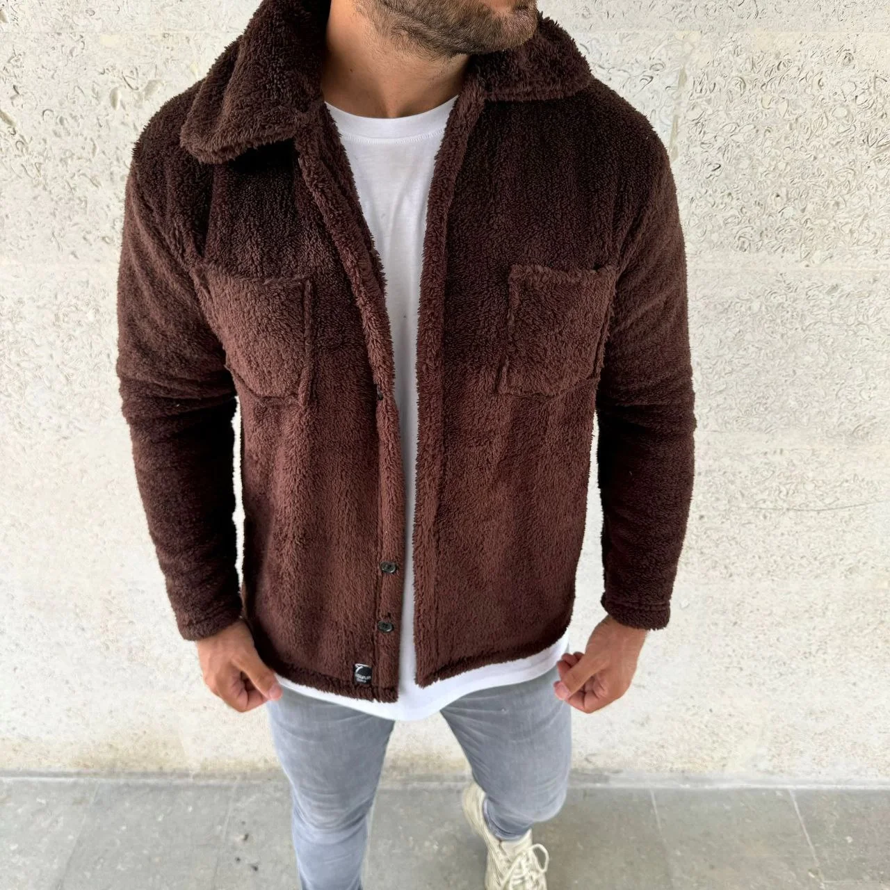 Erkek Pelüş Polar Hırka Gömlek – Yakalı, İlik Düğmeli, Göğüs Cepli, Yumuşak Dokulu Kışlık Regular Fit Rahat Günlük Model - Kahverengi - Görsel 2