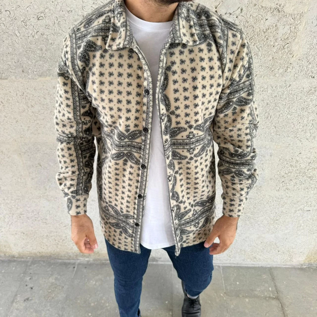 Erkek Polar Fermuarlı Sweatshirt – Kapüşonsuz, Cepli, Yumuşak Dokulu, Oversize Rahat Kalıp, Kışlık Sıcak Tutan Fermuarlı Üst - Bej - Görsel 4