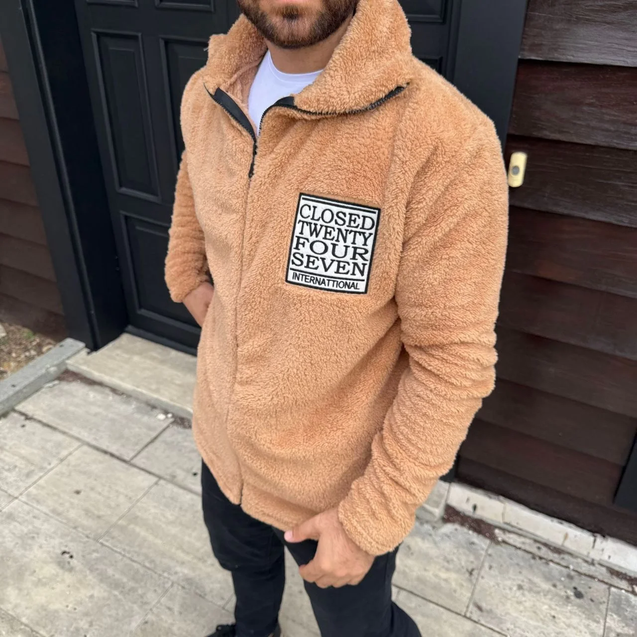 Erkek Polar Fermuarlı Sweatshirt – Kapüşonsuz, Cepli, Yumuşak Dokulu, Oversize Rahat Kalıp, Kışlık Sıcak Tutan Fermuarlı Üst - Kahverengi - Görsel 3