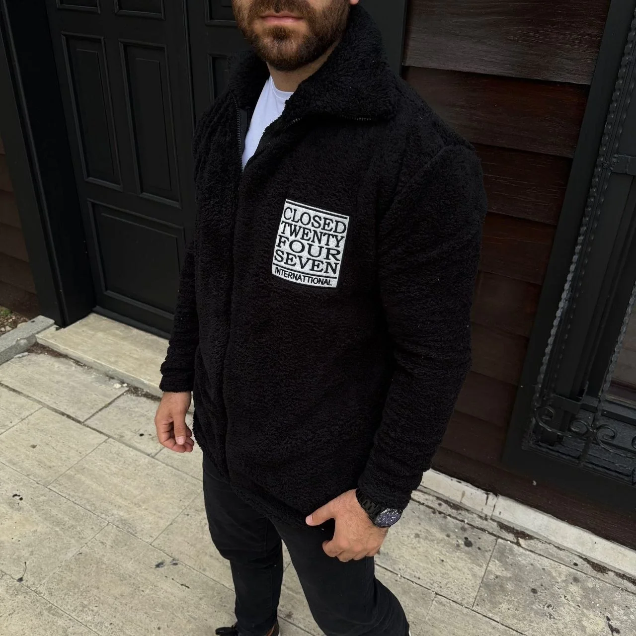 Erkek Polar Fermuarlı Sweatshirt – Kapüşonsuz, Cepli, Yumuşak Dokulu, Oversize Rahat Kalıp, Kışlık Sıcak Tutan Fermuarlı Üst - Siyah - Görsel 4