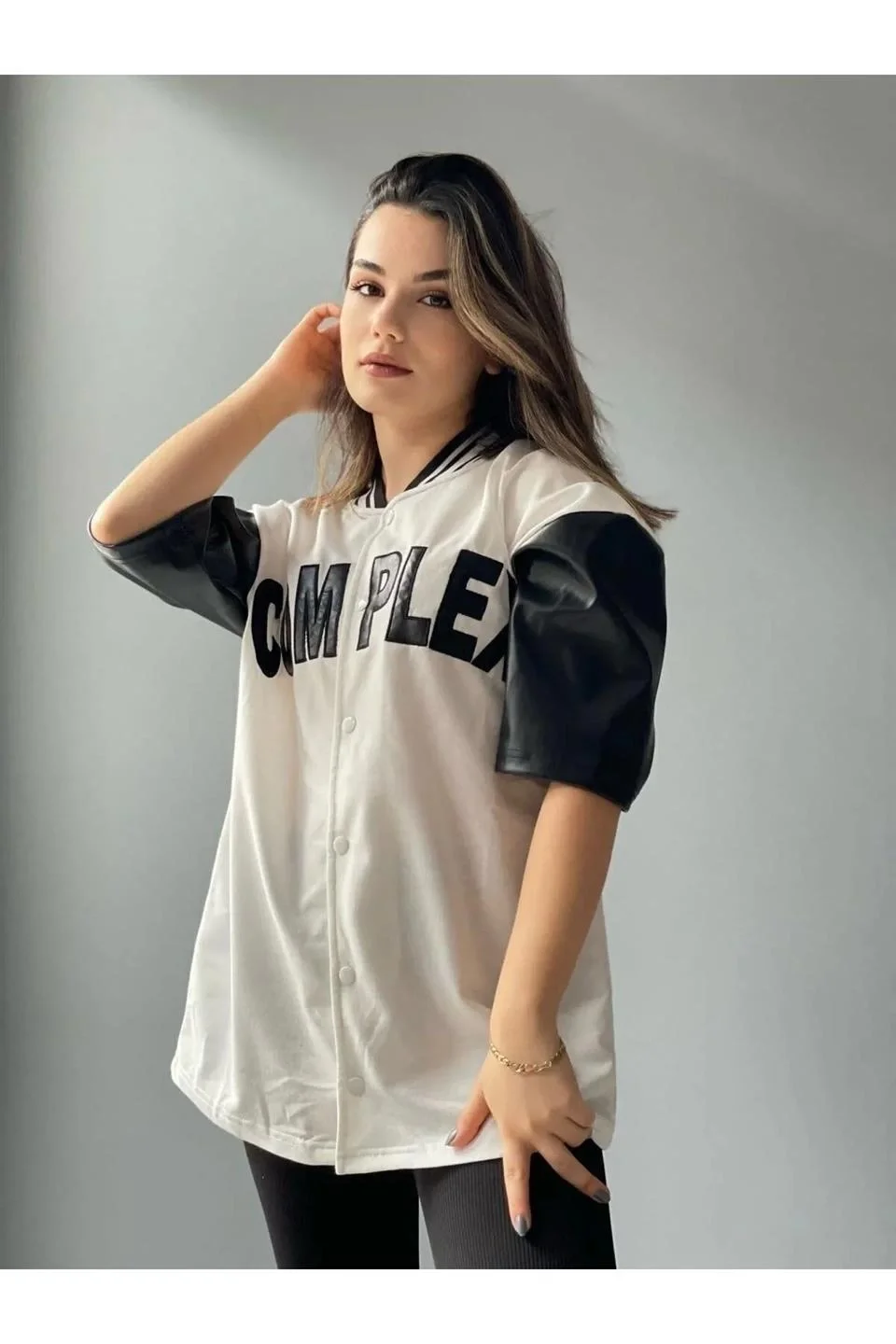 Kadın Complex Kolları Deri Kolej Oversize T-shirt - Beyaz - Görsel 6