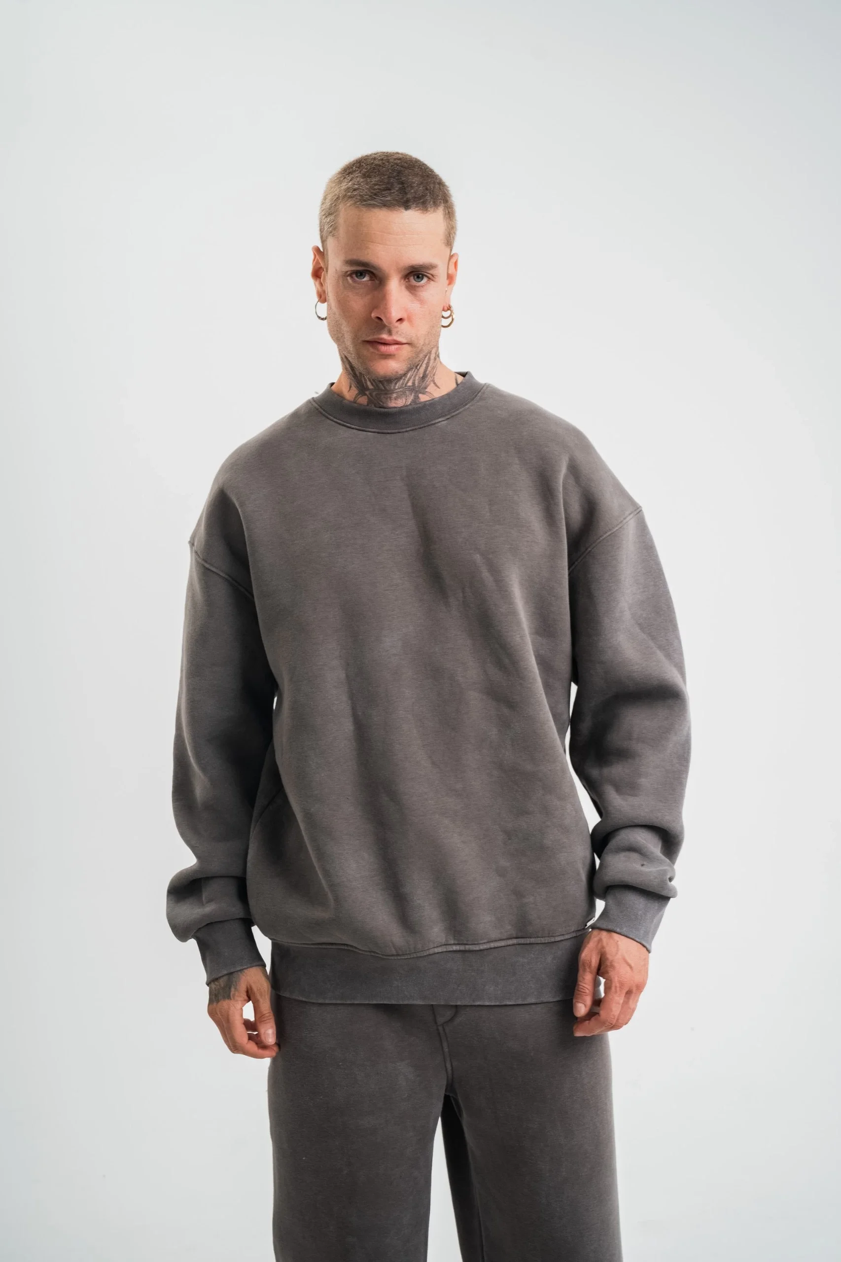 Unisex Uzun Kol Bisiklet Yaka Yıkamalı SweatShirt - Füme - Görsel 2