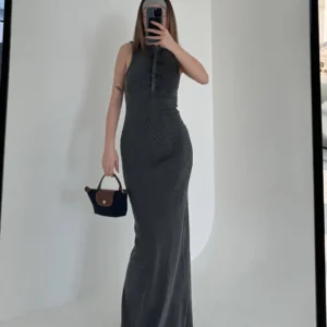 Yırtmaç Detaylı Kolsuz Düğmeli Yıkamalı Uzun Elbise - Antrasit