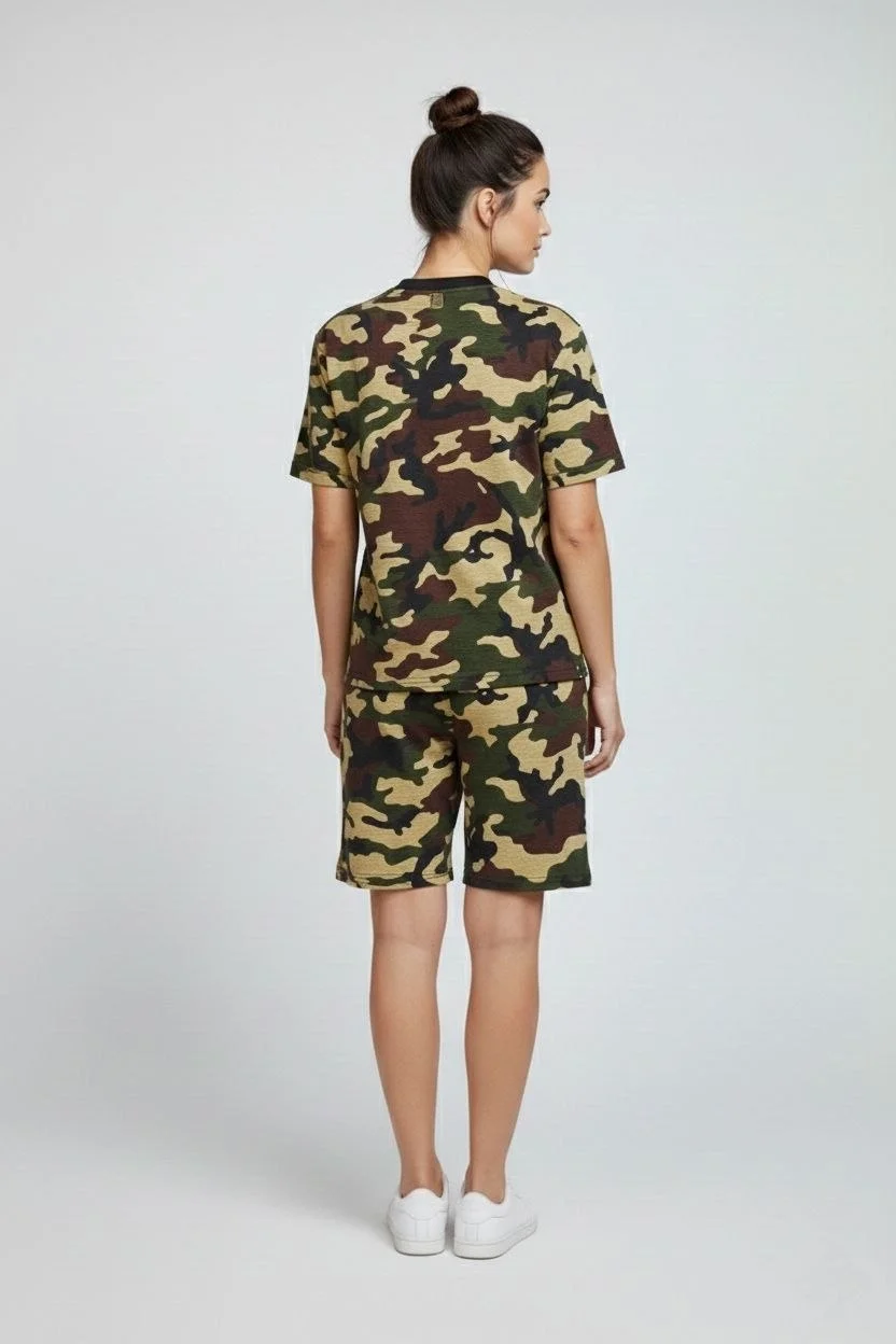 Kadın Kamuflaj Desenli Tişört Şort Takım – Günlük Rahat Kesim Yazlık 2’li Kombin - Kamuflaj - Görsel 6