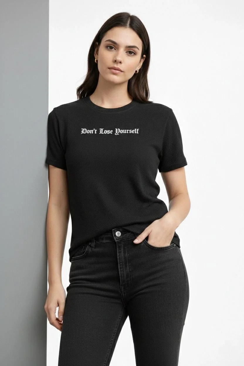 Kadın Wafıl Kumaş Tişört Regular Kalıp Bisiklet Yaka Baskılı Günlük Basic T-Shirt - Siyah - Görsel 6